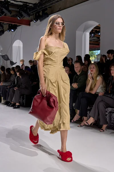 Look 51